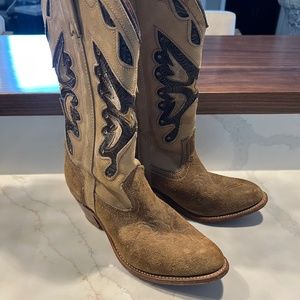 Miss Capezio Butterfly Vintage Boots 9 1/2